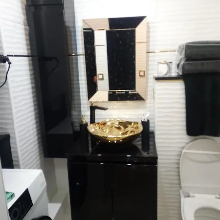 Village Naturiste Le Goldenblack *
