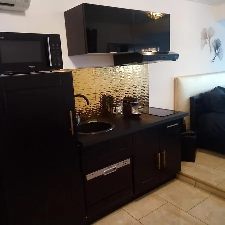 Village Naturiste Le Goldenblack Apartment